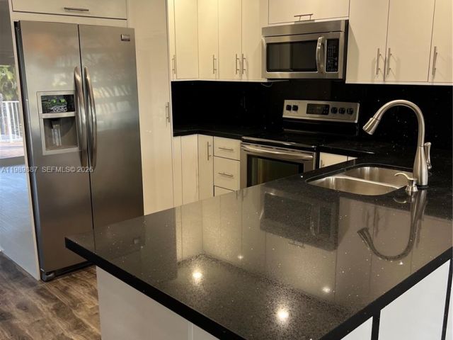 Дом в аренду по адресу 2713 Sherman St - фото 7529887