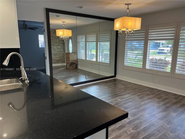 Дом в аренду по адресу 2713 Sherman St - фото 7529890