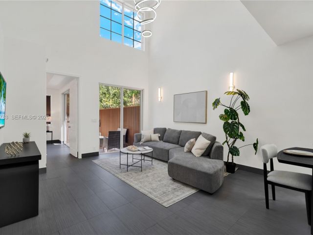 Продажа дома по адресу 1251 Hayes St - фото 7529863