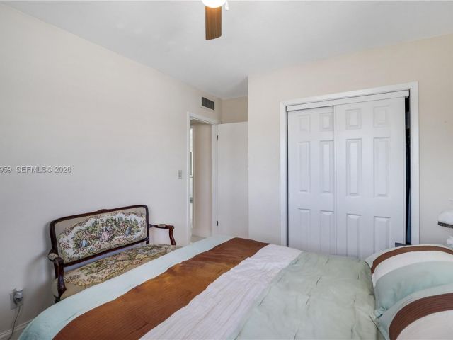 Продажа дома по адресу 10941 SW 180th St - фото 7529787