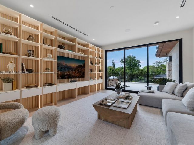 Продажа дома по адресу 5545 SW 81st Ter - фото 7530387