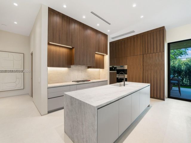 Продажа дома по адресу 5545 SW 81st Ter - фото 7530394