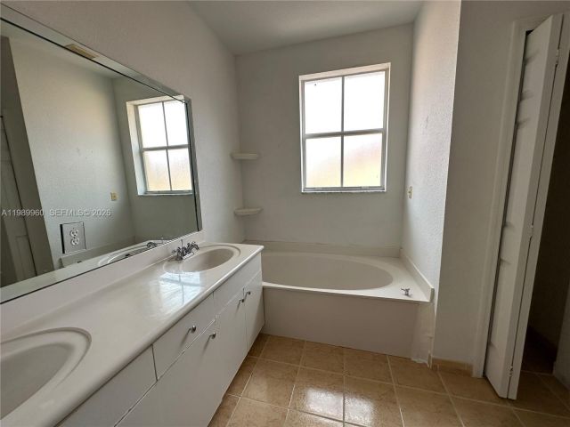 Продажа дома по адресу 16602 SW 78th Ter - фото 7530423