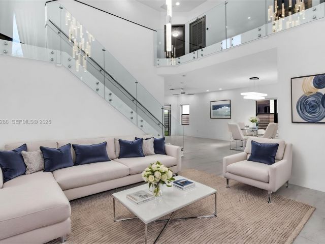 Продажа дома по адресу 16058 SW 136th Way - фото 7530899