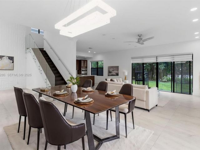 Продажа дома по адресу 16058 SW 136th Way - фото 7530900