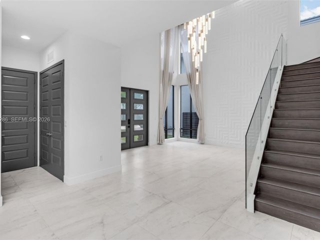 Продажа дома по адресу 16058 SW 136th Way - фото 7530903