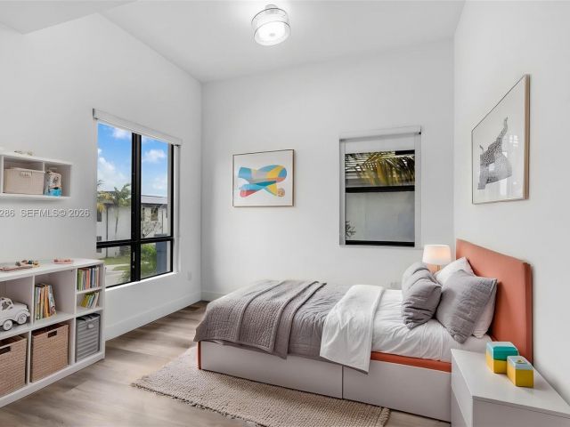 Продажа дома по адресу 16058 SW 136th Way - фото 7530910