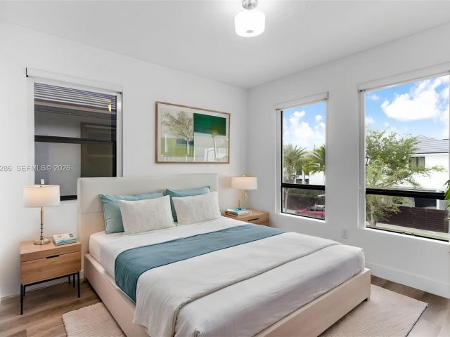 Продажа дома по адресу 16058 SW 136th Way - фото 7530912