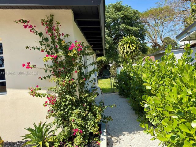 Продажа дома по адресу 6561 SW 34th St - фото 7530892