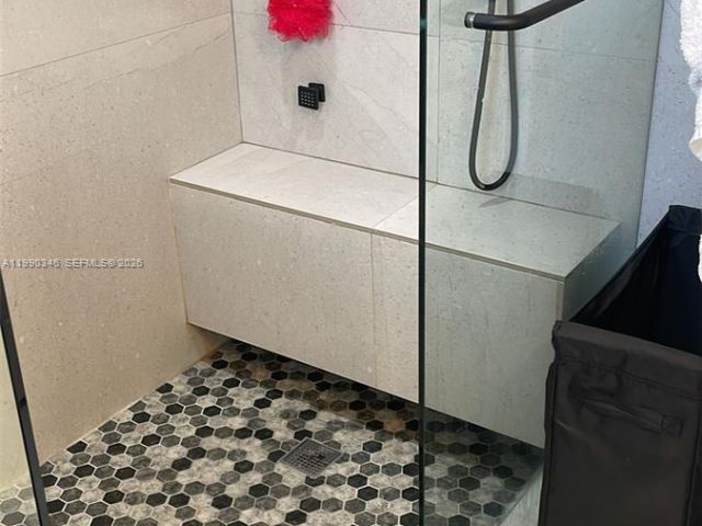 Дом в аренду по адресу 3406 NE 168th St 3406 - фото 7531202