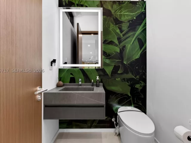 Продажа дома по адресу 234 SW 22nd Rd - фото 9385175