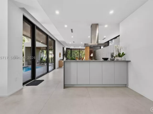 Продажа дома по адресу 234 SW 22nd Rd - фото 9385176