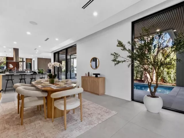 Продажа дома по адресу 234 SW 22nd Rd - фото 9385188