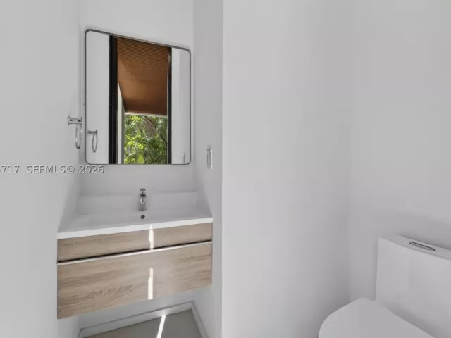 Продажа дома по адресу 234 SW 22nd Rd - фото 9385198
