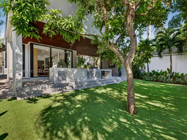 Продажа дома по адресу 234 SW 22nd Rd - фото 9385200