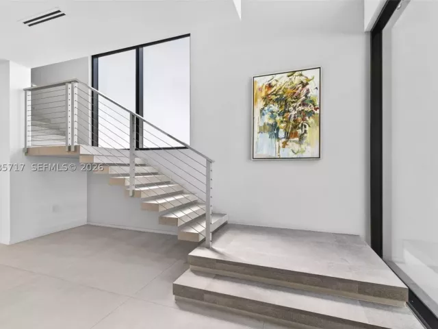 Продажа дома по адресу 234 SW 22nd Rd - фото 9385201