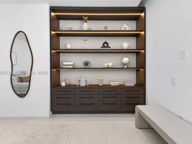Продажа дома по адресу 234 SW 22nd Rd - фото 9385205