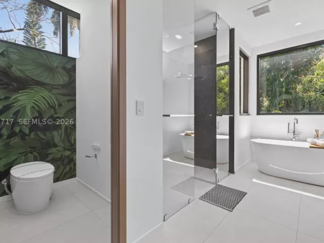 Продажа дома по адресу 234 SW 22nd Rd - фото 9385209