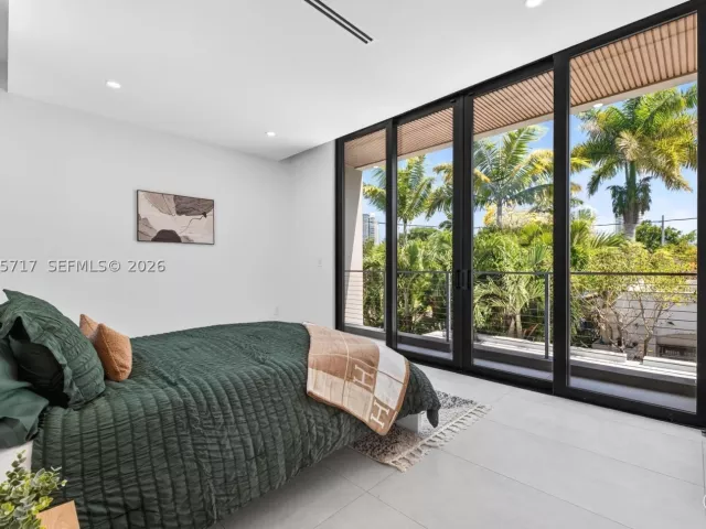 Продажа дома по адресу 234 SW 22nd Rd - фото 9385218