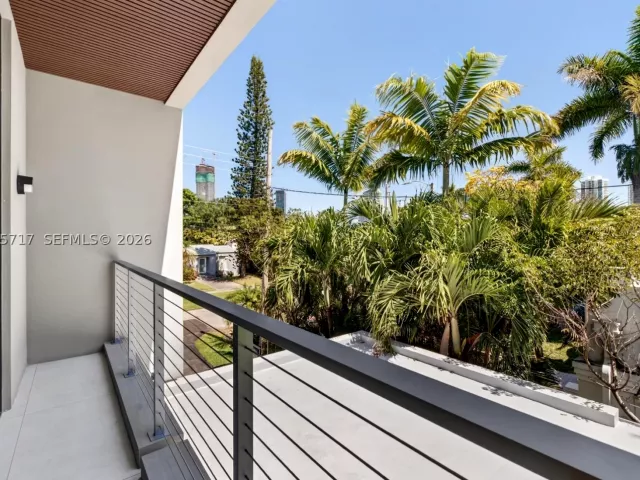 Продажа дома по адресу 234 SW 22nd Rd - фото 9385222