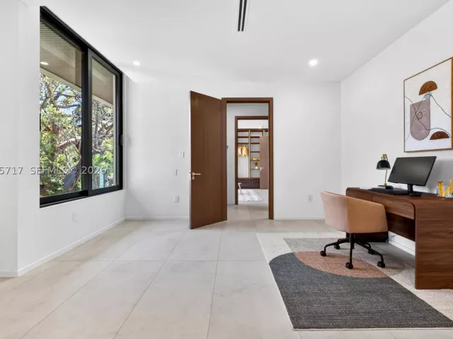 Продажа дома по адресу 234 SW 22nd Rd - фото 9385226