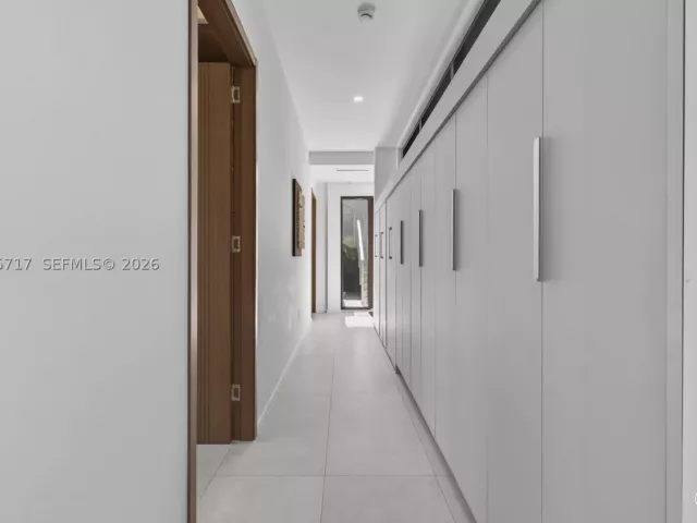 Продажа дома по адресу 234 SW 22nd Rd - фото 9385235