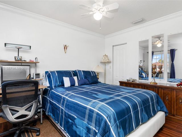 Продажа дома по адресу 13364 SW 143rd St - фото 7533004