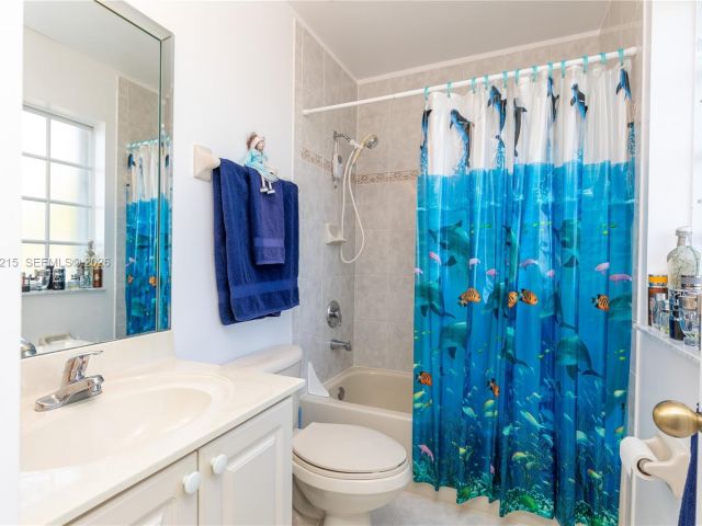 Продажа дома по адресу 13364 SW 143rd St - фото 7533006