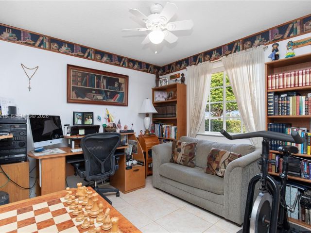 Продажа дома по адресу 13364 SW 143rd St - фото 7533009