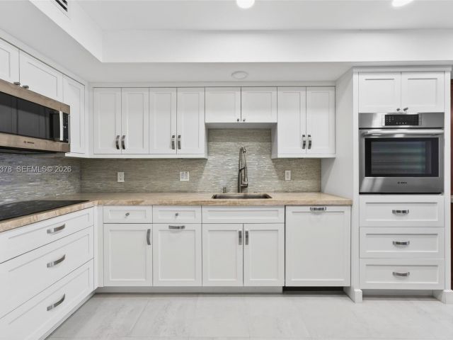 Продажа квартиры #1024 - фото 7534226