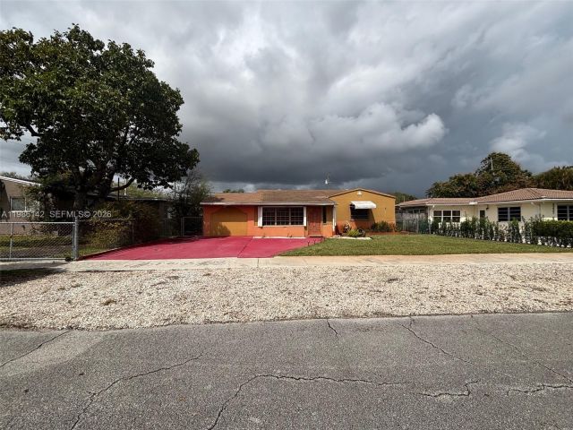 Продажа дома по адресу 3241 Arthur Ter - фото 7532125