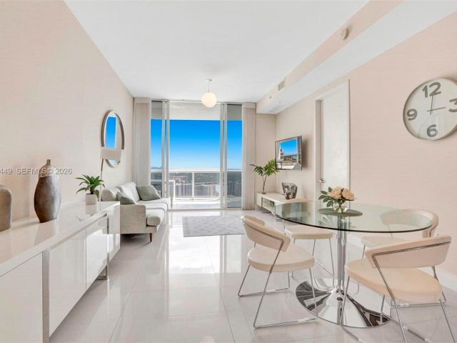 Квартира в аренду номер5405 - фото 7531807