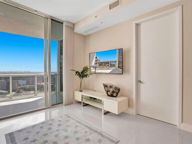 Квартира в аренду номер5405 - фото 7531808