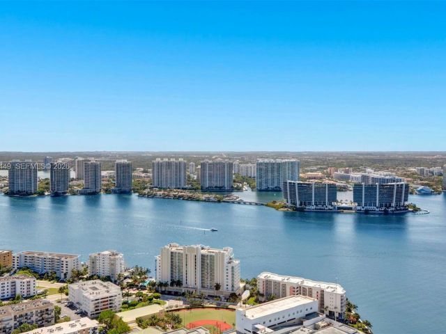 Квартира в аренду номер5405 - фото 7531812