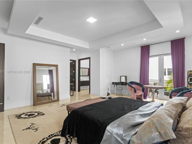 Дом в аренду по адресу 3420 NW 84th Ave - фото 7532239