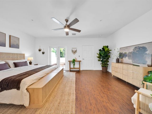 Продажа дома по адресу 2917 SW 30th Ct 2917 - фото 7532592