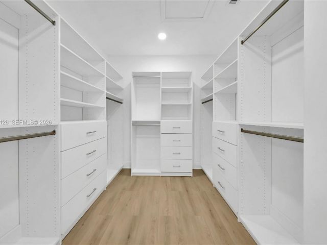 Продажа дома по адресу 2917 SW 30th Ct 2917 - фото 7532594