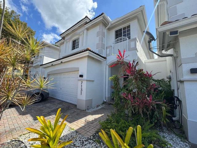 Дом в аренду по адресу 7131 NW 114th Ct - фото 7532900