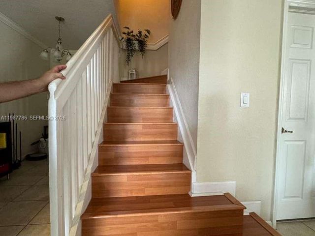 Дом в аренду по адресу 7131 NW 114th Ct - фото 7532902