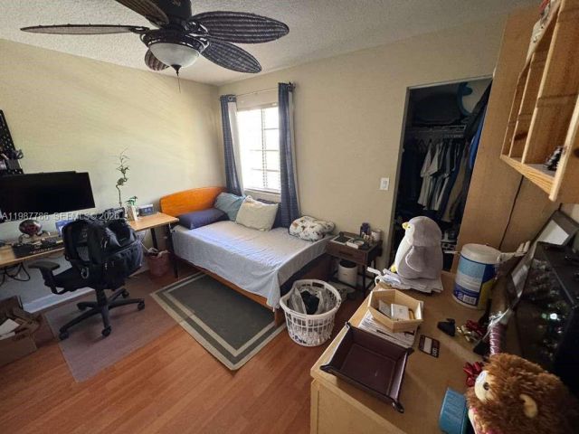 Дом в аренду по адресу 7131 NW 114th Ct - фото 7532913