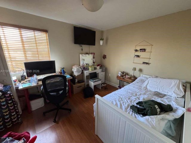 Дом в аренду по адресу 7131 NW 114th Ct - фото 7532914