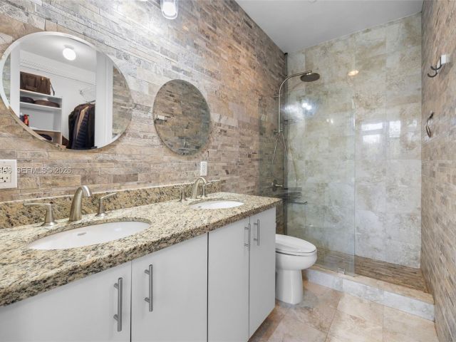 Продажа дома по адресу 721 SE 12th Ct 4 - фото 7532829