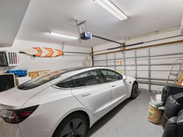 Продажа дома по адресу 721 SE 12th Ct 4 - фото 7532833