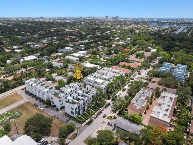 Продажа дома по адресу 721 SE 12th Ct 4 - фото 7532837