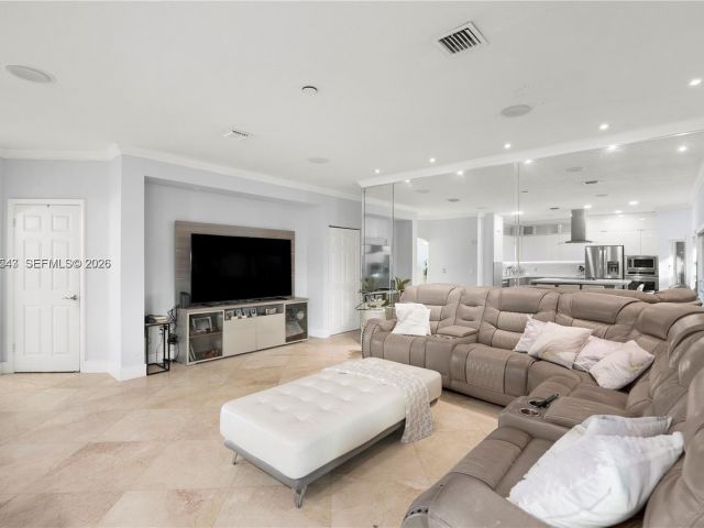 Дом в аренду по адресу 11243 NW 58th Ter 1 - фото 7532924