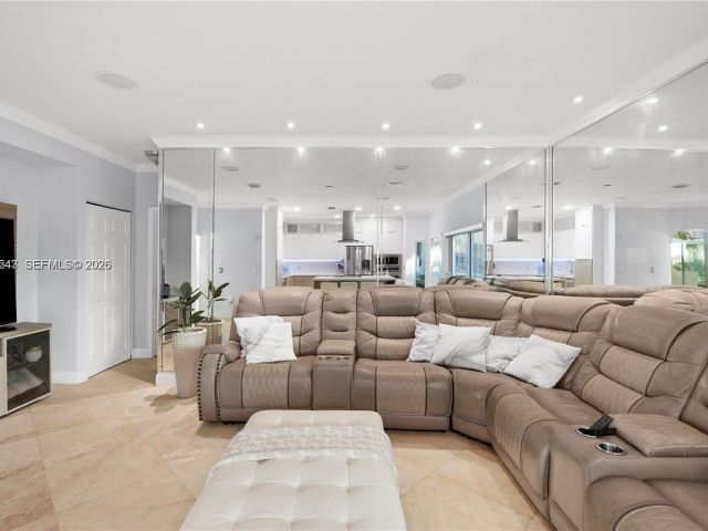 Дом в аренду по адресу 11243 NW 58th Ter 1 - фото 7532931