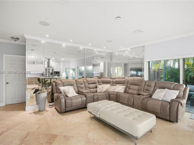 Дом в аренду по адресу 11243 NW 58th Ter 1 - фото 7532932