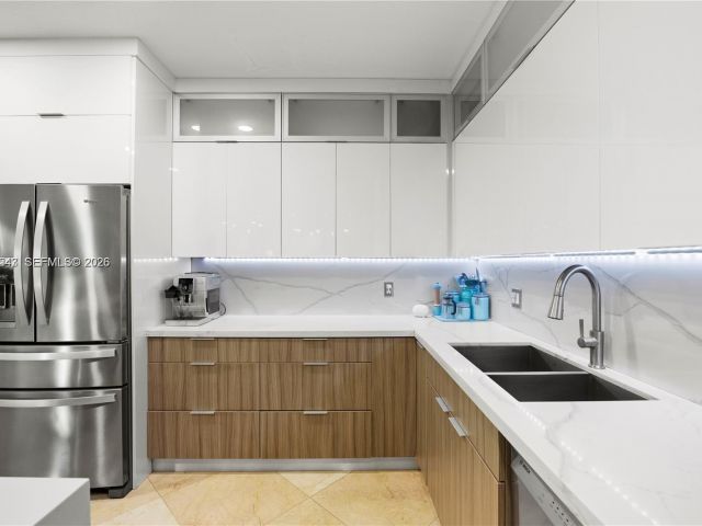 Дом в аренду по адресу 11243 NW 58th Ter 1 - фото 7532935