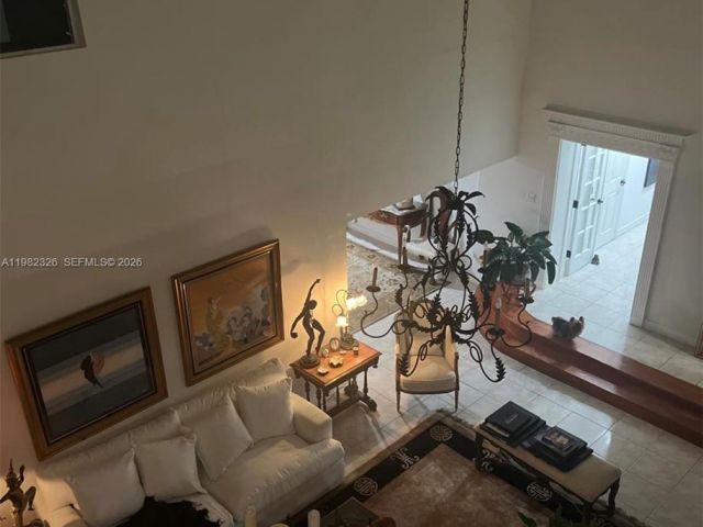 Продажа дома по адресу 2190 SW 22 terrace - фото 7532691