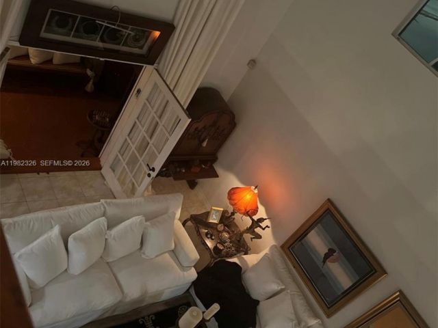 Продажа дома по адресу 2190 SW 22 terrace - фото 7532693